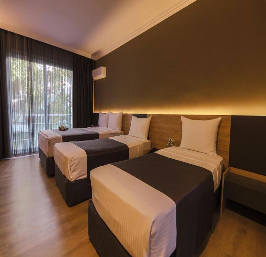 Grand Faik Hotel Cesme Exterior foto
